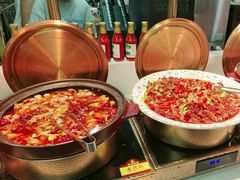 -四囍码头海鲜烧烤自助火锅(外滩南京东路悦荟广场店)