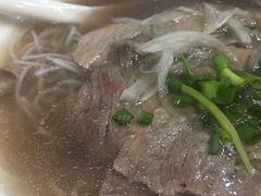 越南生牛肉粉-PHO·5越南牛肉粉(建新路店)