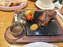 -西语炭烧牛排·西厨(石龙店)