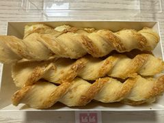 -红房子西点(汇联商厦天钥桥路店)