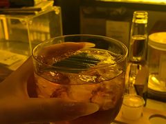 -Mx.cocktail bar