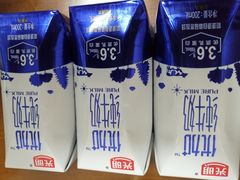 -光明牛奶棚(南泉店)