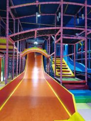 -兔子坡亲子儿童乐园(东方商厦店)