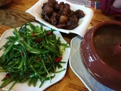 水性杨花-小锅巴纳西餐厅