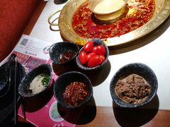 麻辣锅底-哥老官重庆美蛙鱼头(松江地中海十八哥店)