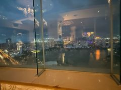 -荣誉国际酒店-云顶旋转餐厅