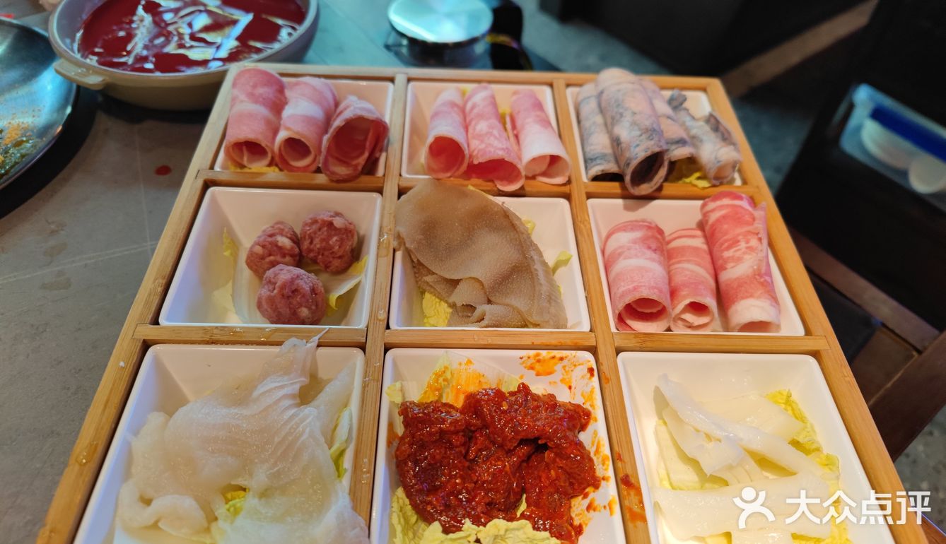 火锅和鸡汤一起吃是什么体验[调皮]