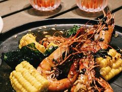 惹味胡椒虾配烤玉米-CHILLAX轻乐时(侨建·Hi City店)