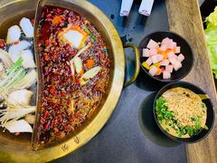 -沸炉重庆老火锅(军事博物馆店)