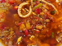 -老牌坊云南鱼豆花火锅(爱建店)
