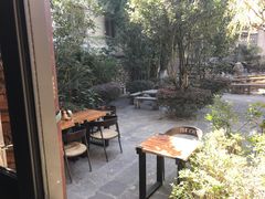 -蓝壁虎咖啡酒馆