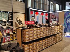 -SKECHERS 斯凯奇(上海国际时尚中心店)