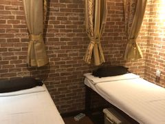 -莱蔻·圣灸堂·推拿艾灸(天山店)