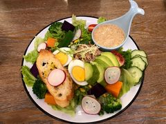 -丽莎沙拉轻食餐厅(国贸店)