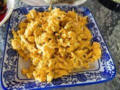 银鱼炒土鸡蛋-品鲜村农家菜·阳澄湖大闸蟹(总店)
