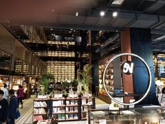 -半山书局(新世纪商城店)