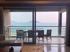 -三亚湾海居铂尔曼度假酒店