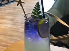 -ZING COFFEE 镜咖啡