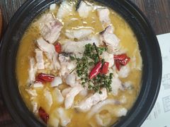 -雪湖煜辰鱼头老店(雪野湖店)