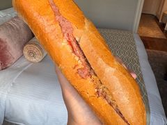 -Bánh Mì Huynh Hoa