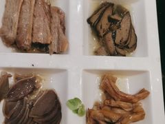 -香山湖家家宴(中山陵店)