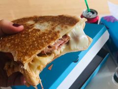 -必胜客(宝杨路宅急送店)