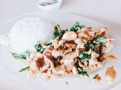 -Pae Krung Kao Restaurant
