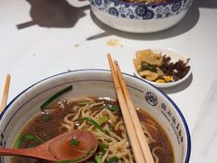 -镇南锅盖面馆(解放路店)