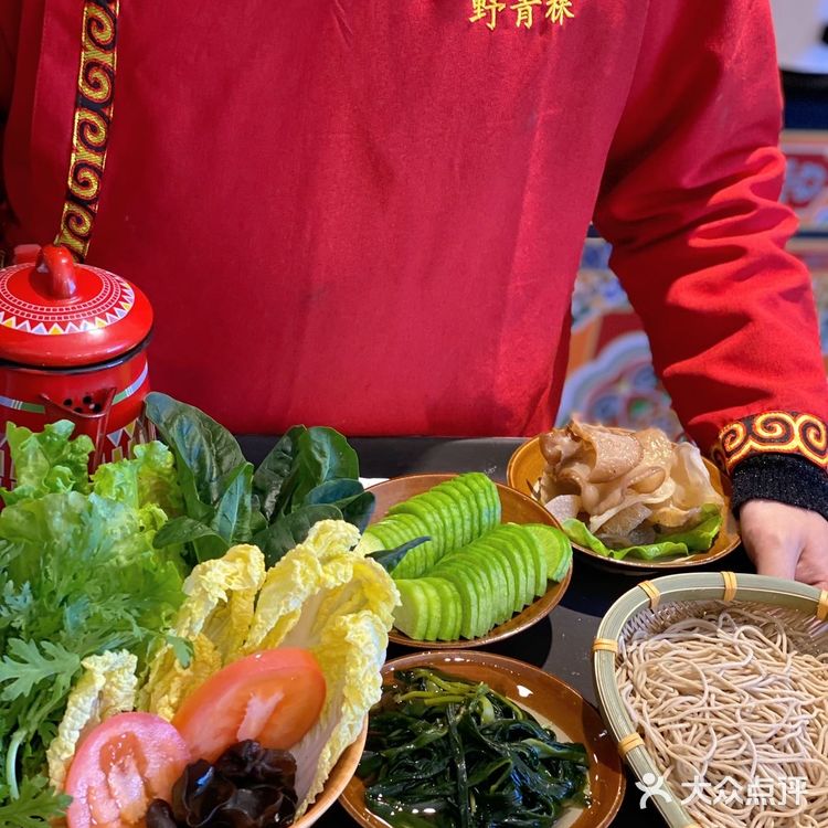 野青稞•牦牛火锅,打卡啦!