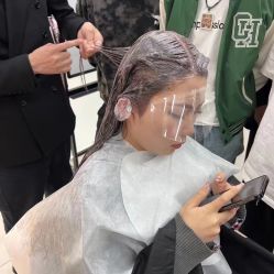 -藤野造型烫发染发