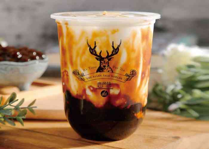 the alley 鹿角巷(apm店)-"很小的一个门面,服务态度很好,一般都是买.