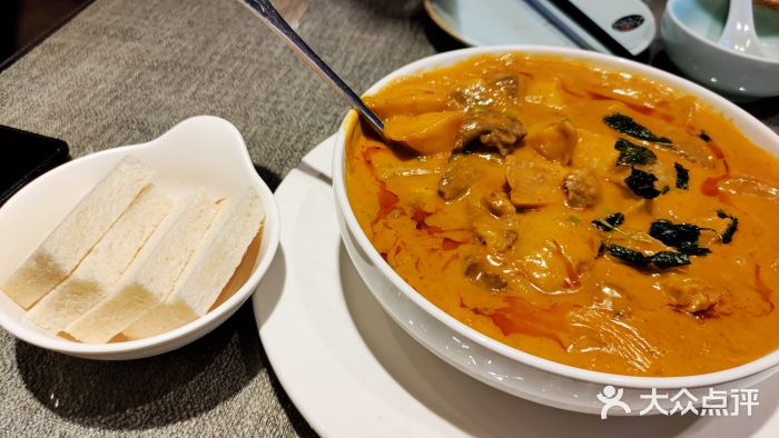 隐食私房菜(老街店)招牌咖喱牛腩图片