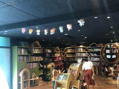 -钟书阁(珍园店)