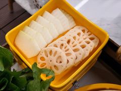 -润园四季椰子鸡火锅(卓越INTOWN店)