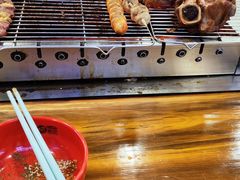 -哈尔滨小酒馆·鲜肉现穿自助烧烤(康新花园店)