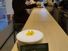 多巴胺<br&nbsp;/><br&nbsp;/>液体橙子茉莉花闪电泡芙<br&nbsp;/><br&nbsp;/>-村口大树(长乐路店)