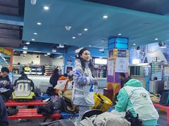 -乔波室内滑雪场