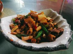 藕尖小炒肉-万景饭店·鱼街农家菜