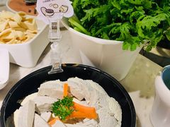 -左庭右院鲜牛肉火锅(浦江欢乐颂店)