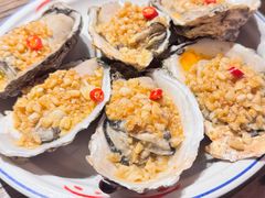 蒜蓉烤乳山生蚝-辉记炭烧海鲜大排档·老字号(福田店)