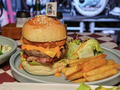 -鲨鱼美式餐厅酒吧Sharky