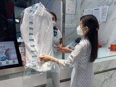 -福奈特洗衣·洗鞋·奢侈品护理(百联中环店)