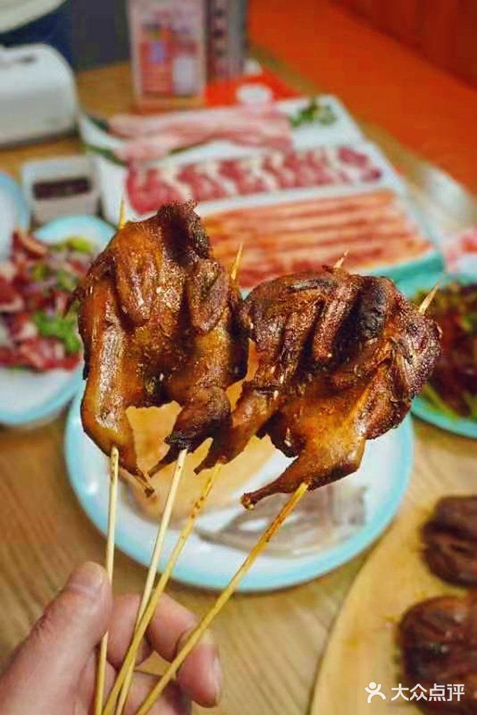 传说中的8零9零烤肉，果然名不虚传👍