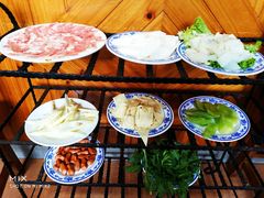 -东巴谷野生菌火锅餐厅