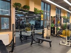 -岩顶健身(玄武店)