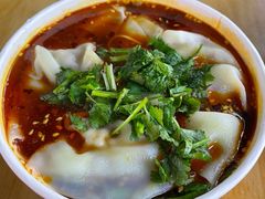 红油抄手-重庆小面·抄手(解放碑好吃街店)