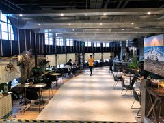 -光海书局(南京东路第一百货店)