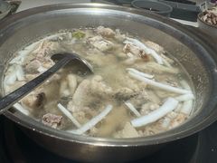-喃喃椰·糟粕醋·椰子鸡火锅(七堡花园店)