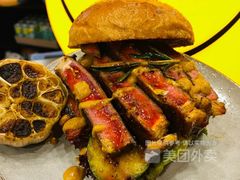 原切西冷牛排堡-shark burger·鲨鱼汉堡(交子大道店)