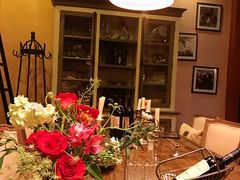 -SISTERS BAR RESTAURANT川意酒馆(嘉善老市H楼店)